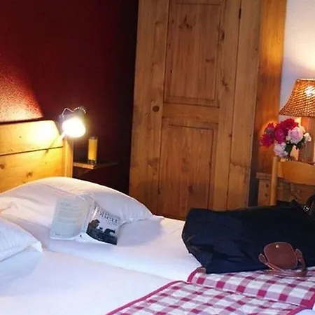 Hotel The Originals Annemasse Sud - Porte De Geneve